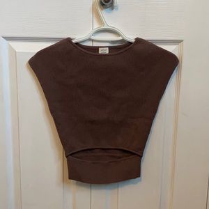 Aritzia Wilfred cut out ribbed shirt